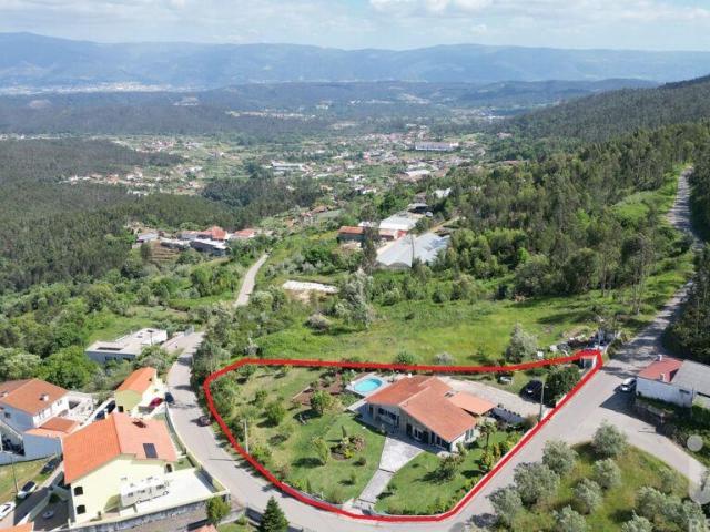 Moradia térrea T3 em Semide e Rio Vide de 180 m²