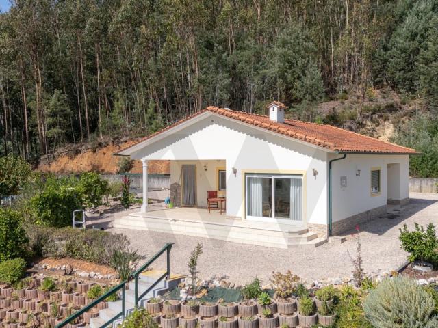 Moradia térrea T3 | Lote com 1717m2 | Vila Nova de Poiares