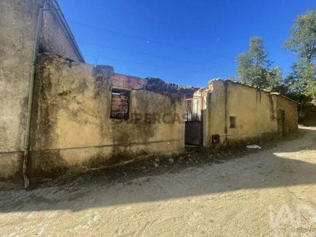 Moradia térrea T1 em Carragozela e Várzea de Meruge de 52 m²