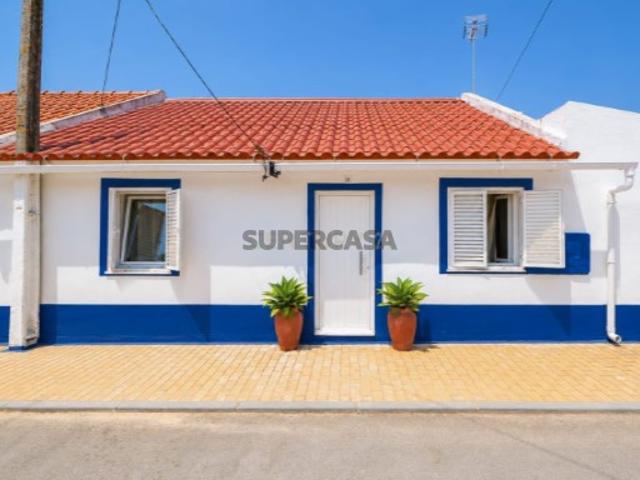 Moradia Térrea T2+1 renovada com poço, anexo e árvores de fruto em Casebres
