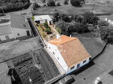 Moradia térrea T2 com quintal | Oportunidade de investimento no Sabugueiro, Arraiolos