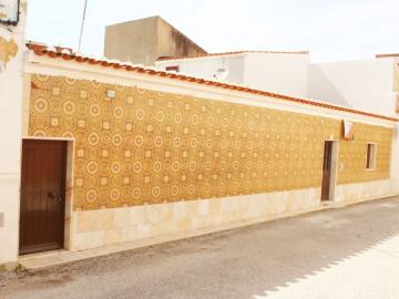 Moradia térrea T2 com Terraço em Bencatel