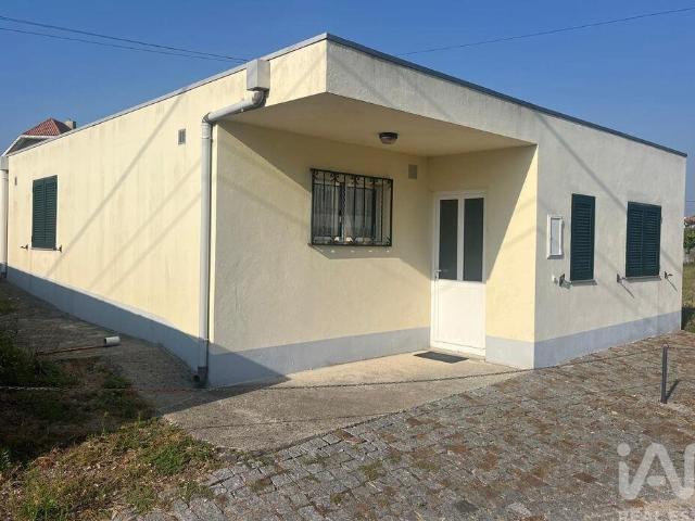 Moradia térrea T2 em Antas de 67 m²