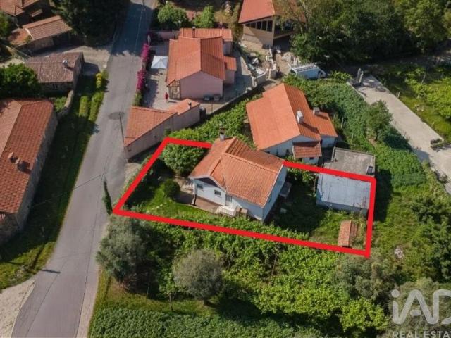 Moradia térrea T2 em Covas de 62,7 m²