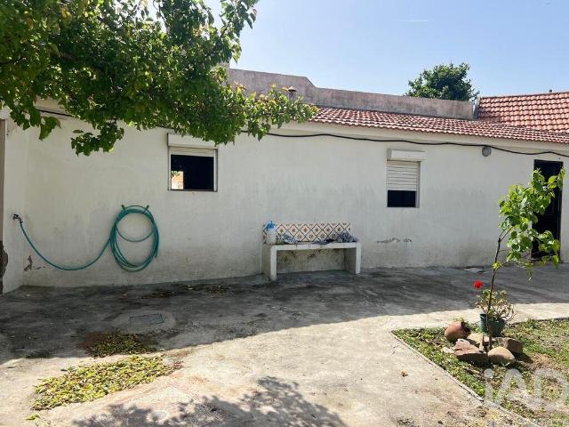 Moradia térrea T2 em Lamas e Cercal de 64 m²
