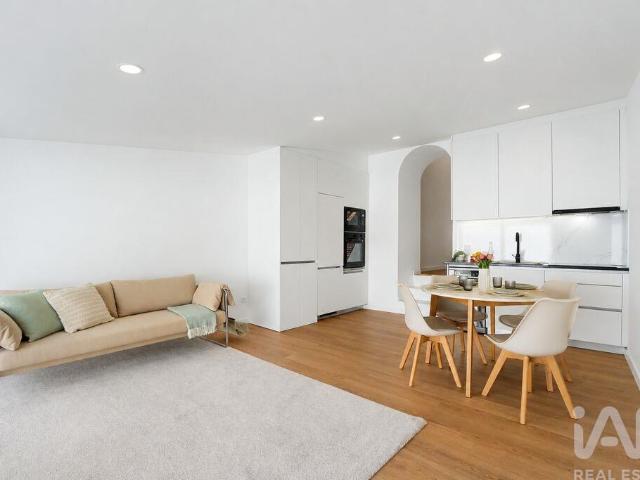 Moradia térrea T2 em Oliveira do Douro de 71 m²