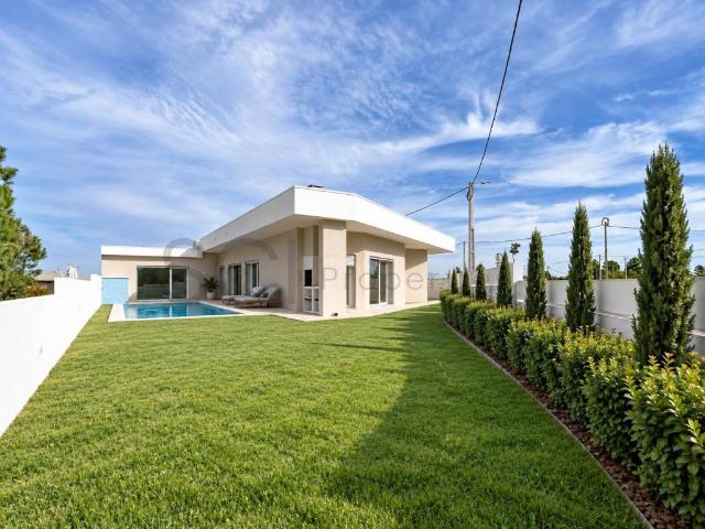 Moradia térrea T3+1 com piscina, lote de 440 m², Palmela 0m² Quinta Do Anjo