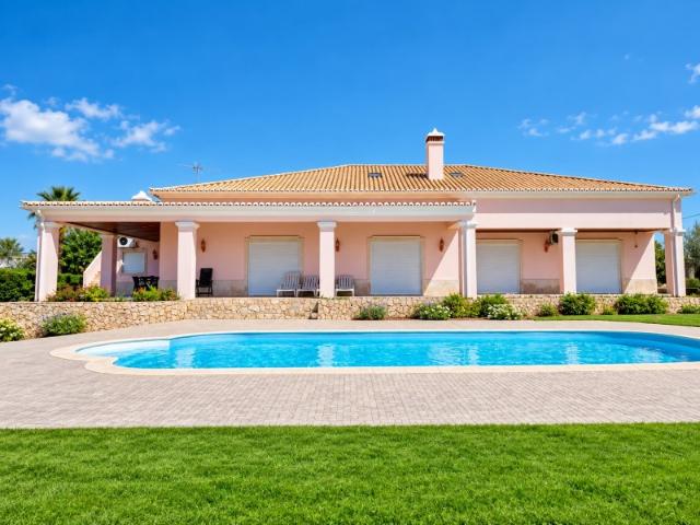 Moradia Térrea T7, Piscina e 5.000 m² de Terreno Castro Marim, Algarve Portugal