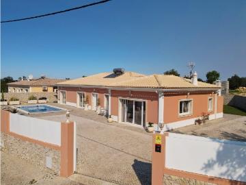 Moradia Térrea T4+1, com Piscina aquecida 246m² Algoz e Tunes