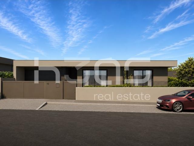 Moradia Térrea T4 com Piscina | Vila Verde