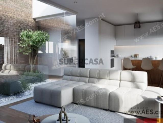 Moradia Térrea T4 com Piscina, Jardim de Inverno e Acabamentos Premium