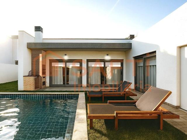 Moradia Térrea T4 Com Piscina Pinhal Do General Fernão F. 0m² Fernão Ferro