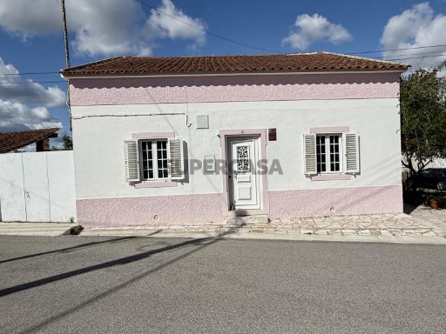 Moradia térrea T4 Delongo, Tomar