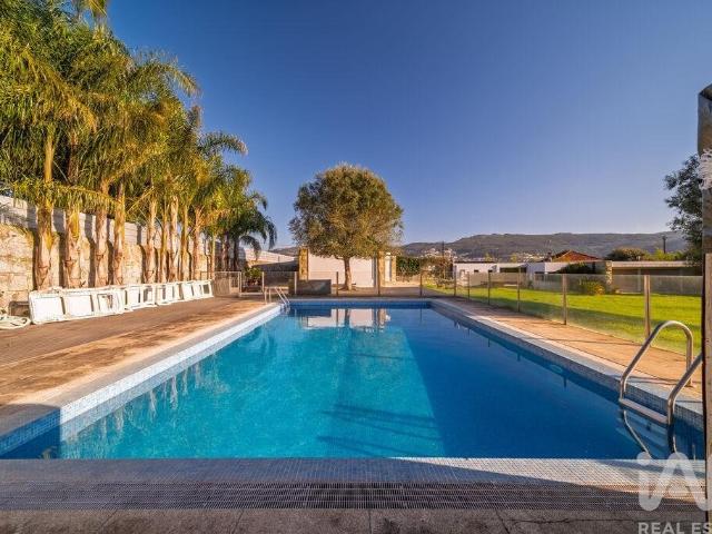 Moradia térrea T4 em Bairro de 487,5 m² 487m² Bairro