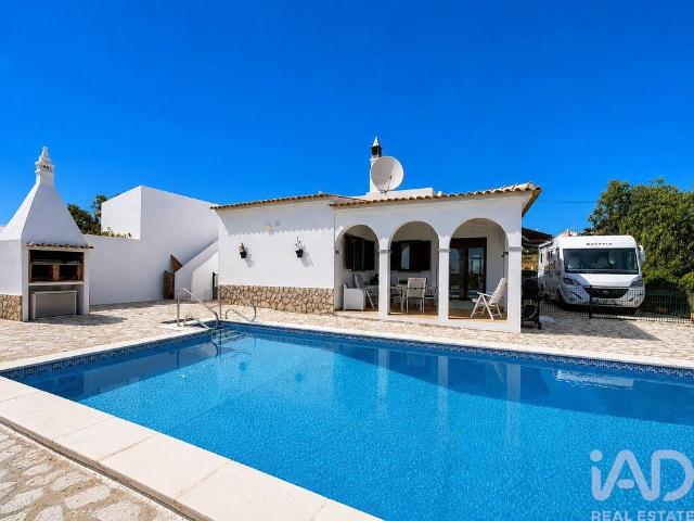 Moradia térrea T4 em Conceição e Cabanas de Tavira de 129,45 m²
