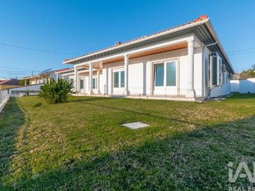 Moradia térrea T4 em Regueira de Pontes de 230,5 m² 230m² Regueira De Pontes