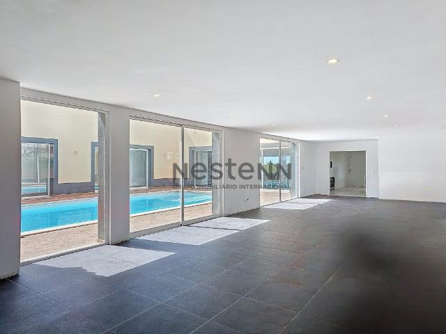 Moradia Térrea T5 com Piscina e Terreno 693m² da Lourinhã e Atalaia