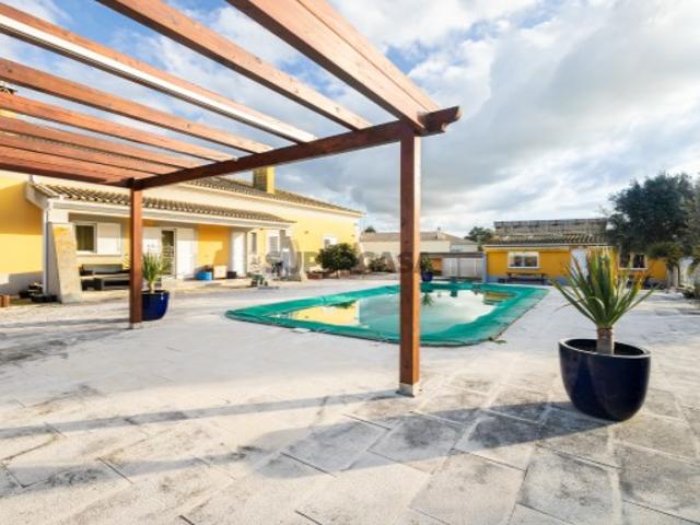 Quinta contemporânea com 5.425 m² a 30 minutos de Lisboa