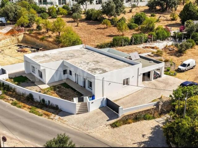 Moradia Térrea apta a Mobilidade Reduzida 340m² Santa Bárbara De Nexe