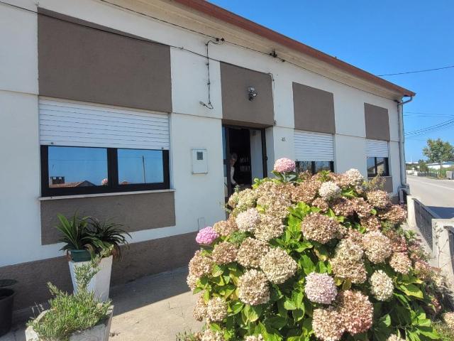Moradia Térrea com Terreno de 1.600 m2, Perto das Praias de Lavos e da Gala