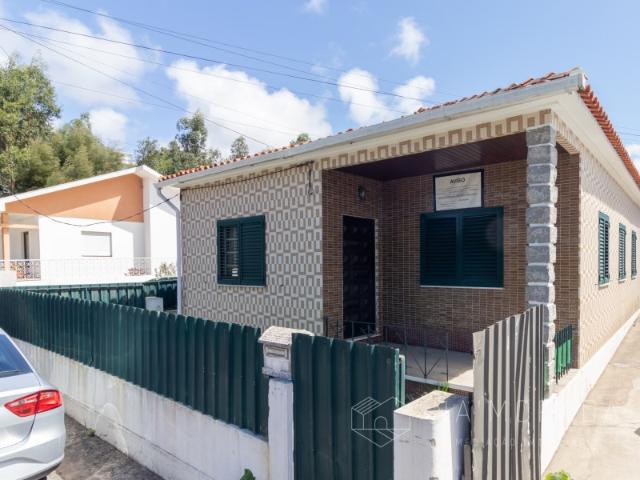 Moradia Térrea de Quatro Frentes | Potencial de Valorização e Reabilitação
