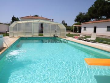 Moradia Térrea e Isolada T8 com Anexo e Piscina Urbanização Foro do Sabino, Benavente