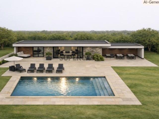 Moradia Térrea em Construção com Piscina num Lote de 1347m2 Próxima do Centro do Pinhal Novo