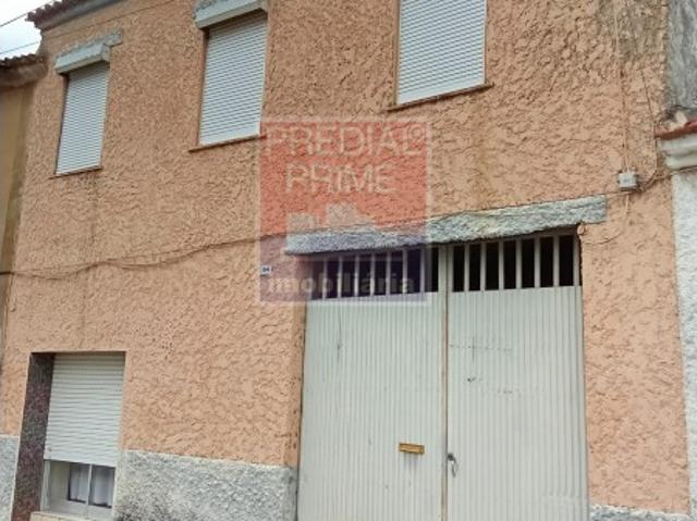 MORADIA TÉRREA EM SAO JOÃO DE LOURE