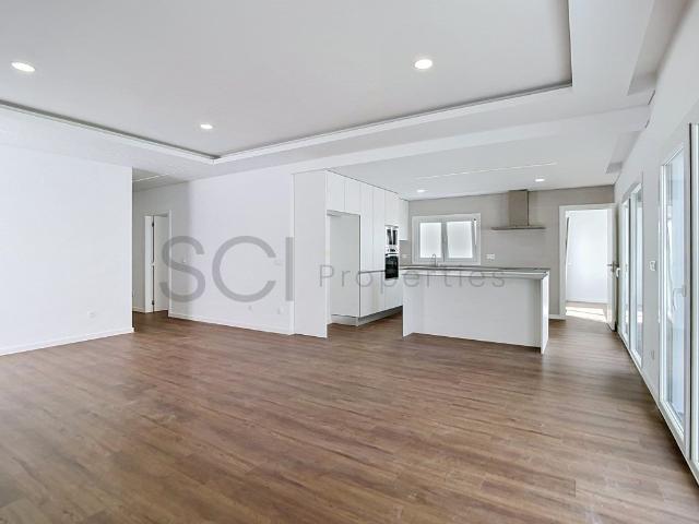 Moradia Térrea independente T3 com pérgula 20m2, Fernão Ferr. 106m² Fernão Ferro