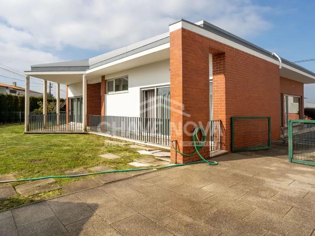 Moradia Térrea Isolada T4 em Sangalhos – 575.000€