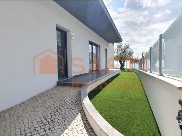 Moradia T4 Terrea perto de Leiria 154m² Marrazes e barrosa
