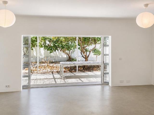 Moradia Térrea no Pinhal Novo com Jardim de 195 m2