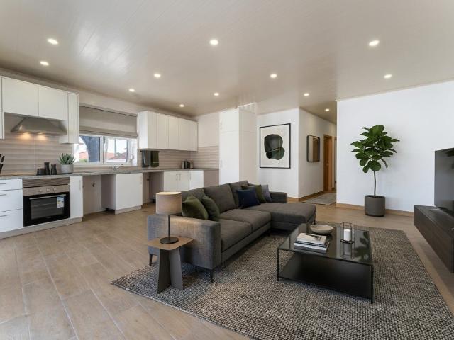 Moradia térrea, nova, geminada em zona tranquila dentro de a. 82m² Benedita