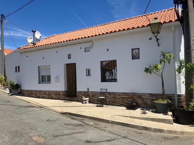 Moradia Térrea para Habitação e Comércio 85m² Vale De Santiago