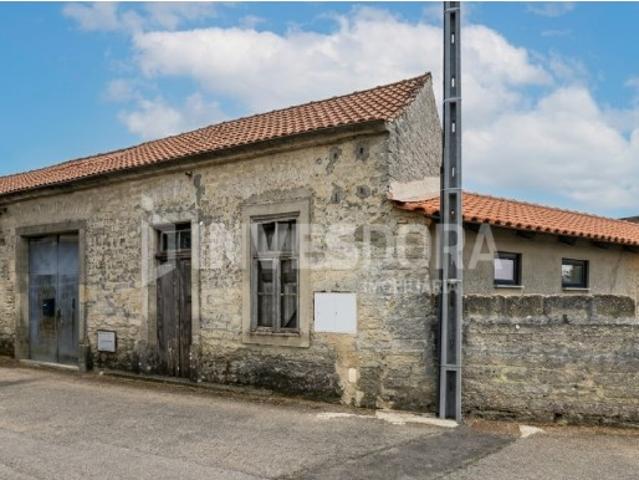 Moradia Térrea para Recuperar na Lavandeira, Sosa Vagos Terreno de 2.664 m² + Terreno Rústico Adjacente de 1.900 m²