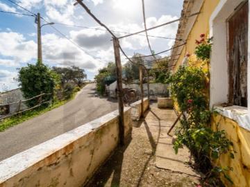 Moradia Térrea Para Recuperar Serro da Alta Mora