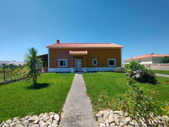 Moradia térrea / Quinta 117m² Carvalhal