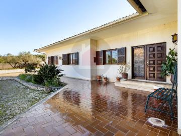Moradia típica portuguesa em Minde, Alcanena com quase 5.000. 0m² Minde
