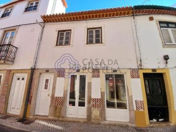 Moradia, Tomar e Santa Maria dos Olivais