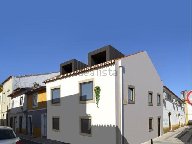 Moradia, Tomar e Santa Maria dos Olivais