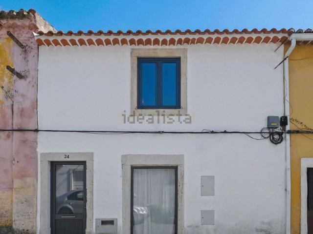 Moradia, Tomar e Santa Maria dos Olivais