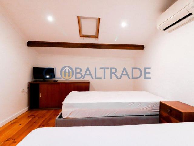 Moradia Totalmente Renovada & Equipada T2 no Porto