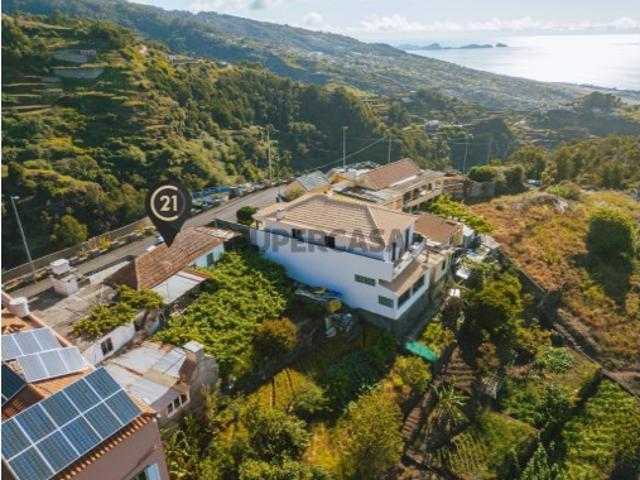 Moradia Tradicional Madeirense com Terreno de 1300 m² em Gaula