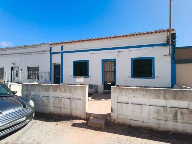 Moradia tradicional algarvia com amplo espaço exterior 75m² Estômbar e Parchal