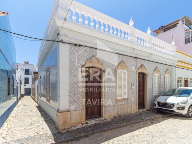 Moradia tradicional com 3 quartos em Santa Luzia