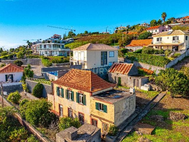 Oportunidade de investimento nos Prazeres, uma das zonas mais procuradas da Calheta