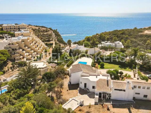 Moradia tradicional com vista mar a 600m da praia 256m² Lagoa e Carvoeiro