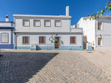 Moradia tradicional com jardim, vista mar e projeto aprovado. 190m² Vila Nova De Cacela