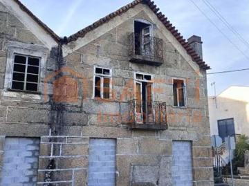 Moradias geminadas venda em conjunto ou separadas enorme potencial em Seia, Serra da Estrela