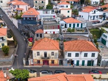 Moradia Tradicional para Reabilitar no Funchal 80m² Imaculado Coração De Maria